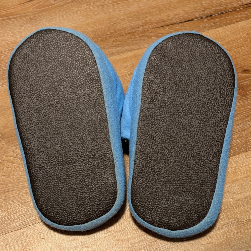 Doraemon Slippers - Picture 3 of 4